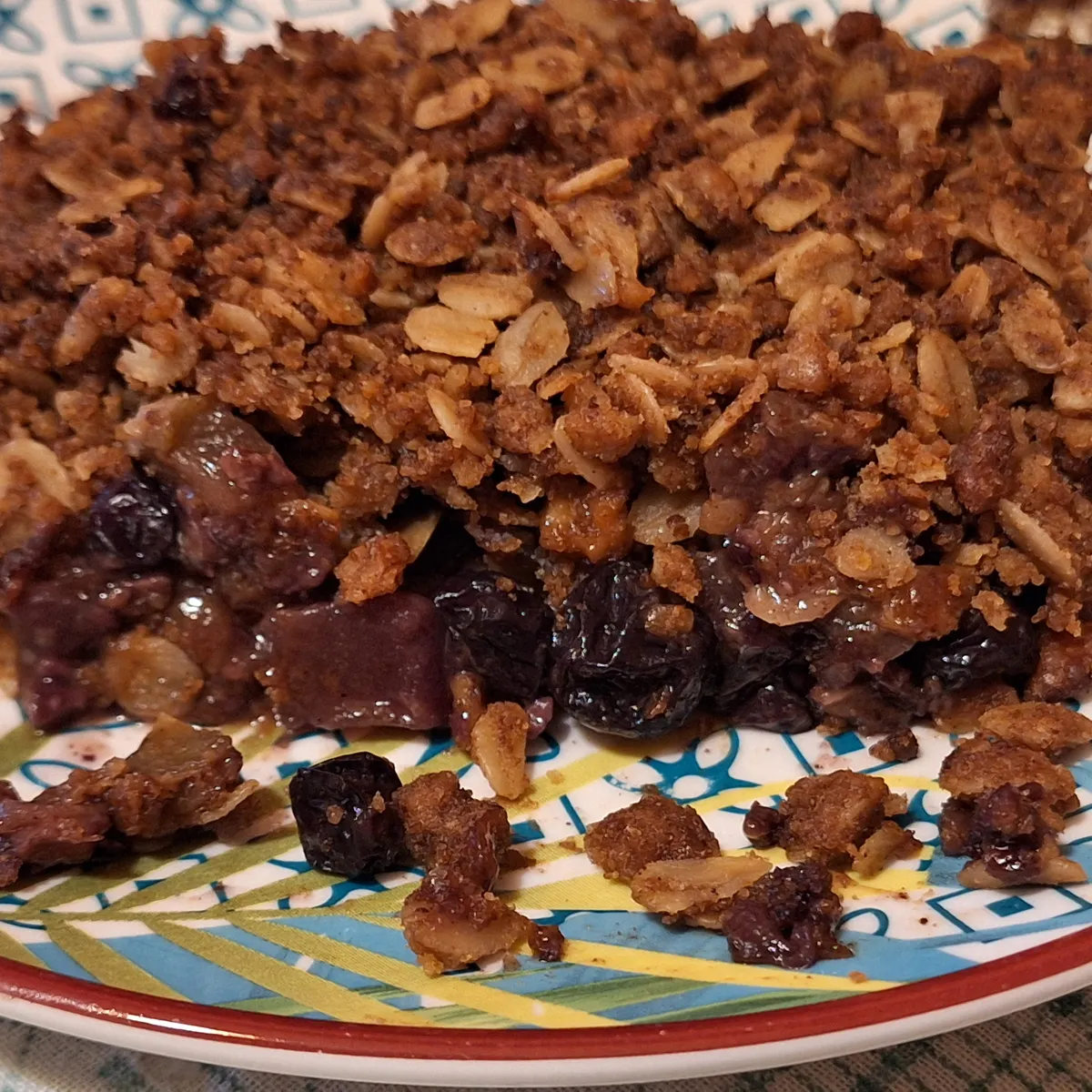 Crumble di granola alla frutta